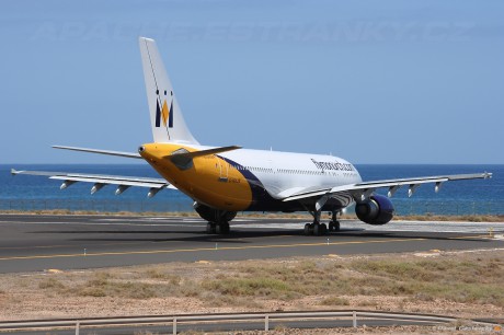 Monarch Airlines | G-MAJS