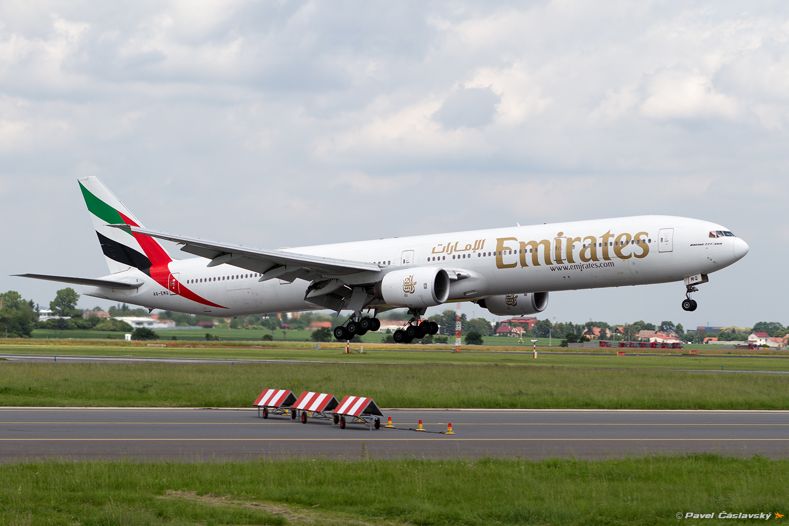 Emirates | A6-EMQ